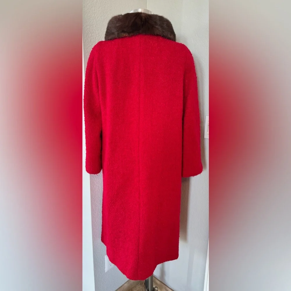 1950s Ferris Bros. Flint Michigan Coat with Fur Collar - Picture 4 of 15